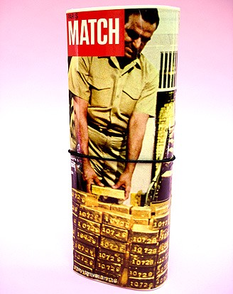 70S PARIS MATCH  MAGAZINE CLUTCH